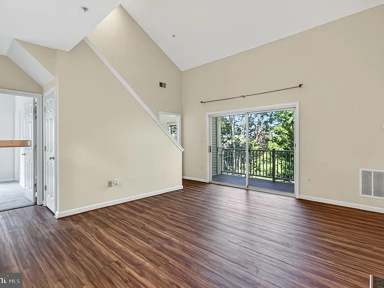 11314 Westbrook Mill Ln #302 — Photo 17