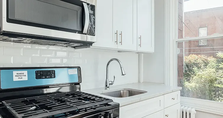 Rented by Apartmint Realty Group | media 2