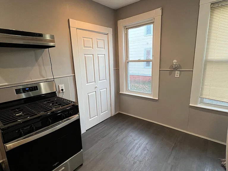 24 Archer St #1 — Photo 20
