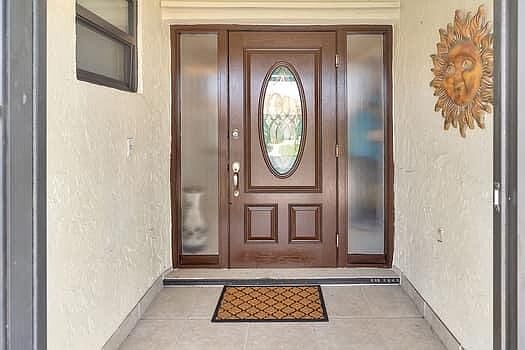 5th image of 6110 Lakemont Circle