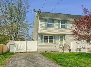 26 Joseph St, Worcester, MA 01604