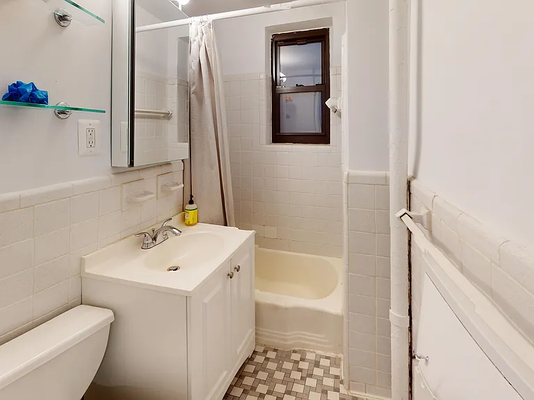 164 E 78th St #3C — Photo 10