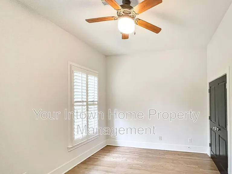 1867 Gordon Mnr NE — Photo 26
