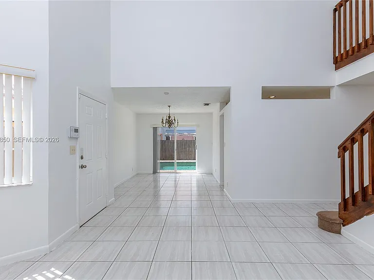 2592 W Saratoga Dr — Photo 6