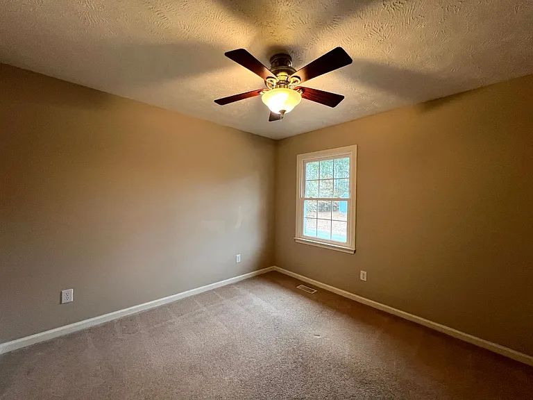 1233 Wilderness Dr — Photo 13