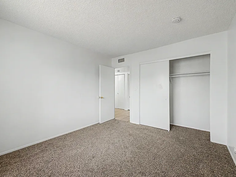 5905 N 48th Ave — Photo 14
