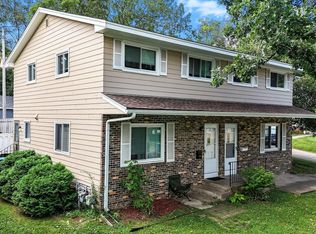 510 Shadyside Cir, Hopkins, MN 55343