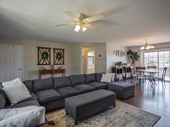 22 Southfork Ln, Lexington, VA 24450