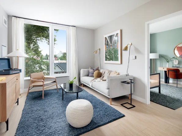 30-77 Vernon Boulevard image 1 of 31