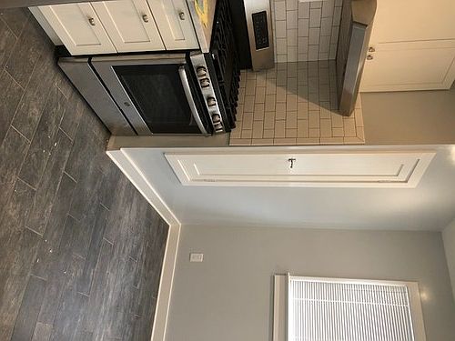 5th image of 764 North Pt APT 10