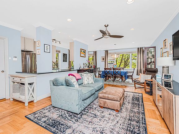 4th image of 3850 Hudson Manor Ter APT 4FW