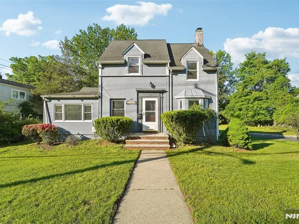 140 River Edge Ave, New Milford, NJ 07646