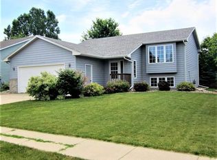 4427 E 38th St, Sioux Falls, SD 57103