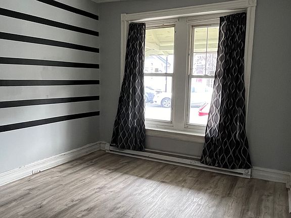 3rd image of 621 W Chew St #1