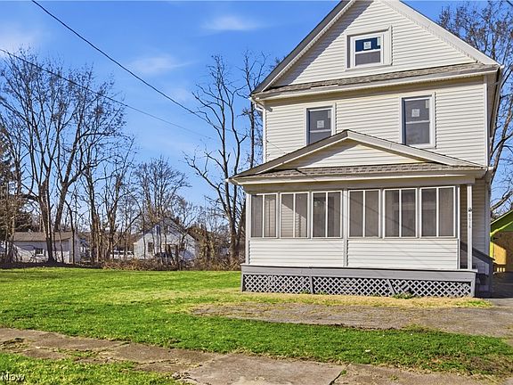 3rd image of 2016 Point View Ave