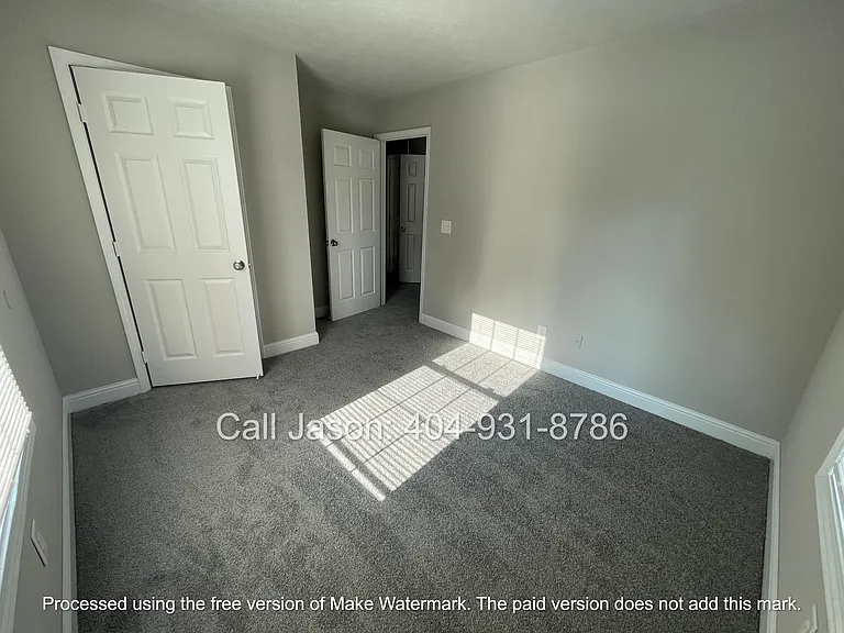 250 Stafford St NW #B — Photo 9