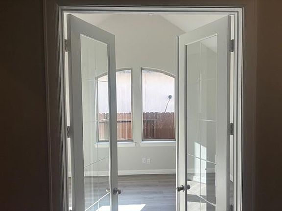 3rd image of 5415 Timpson Dr