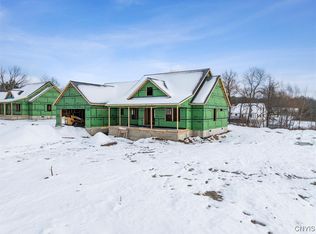 102 Stonebrooke Dr, Marcy, NY 13403