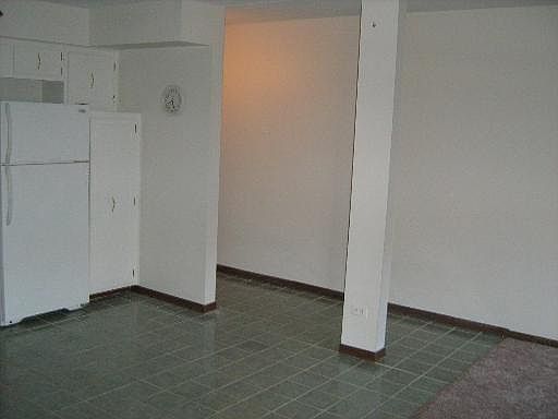 5th image of 5800 W 105th St APT 2E