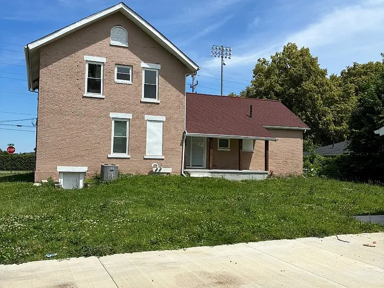 2400 Oberlin Ave — Photo 4