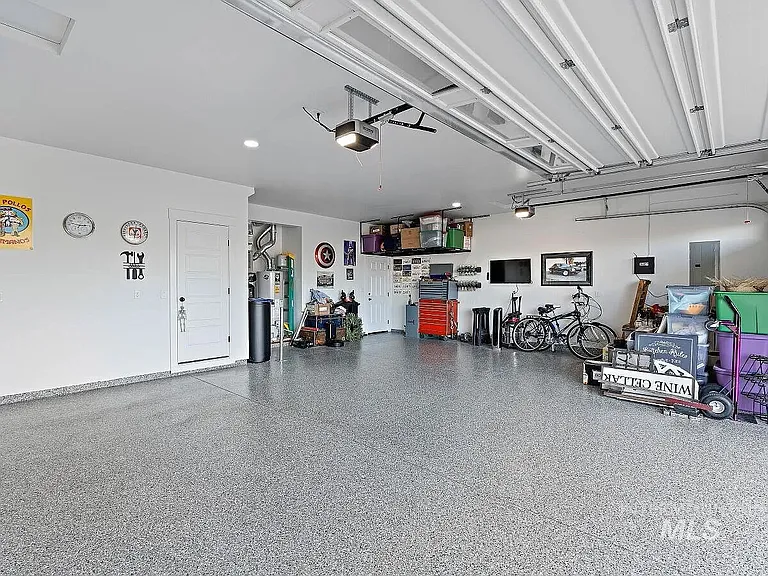 11843 W Castile Dr — Photo 3