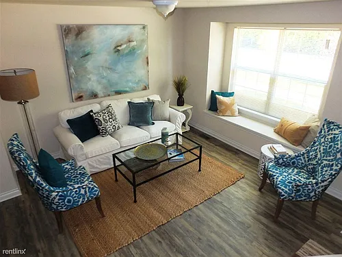 3976 Cloverlane St Photo 1