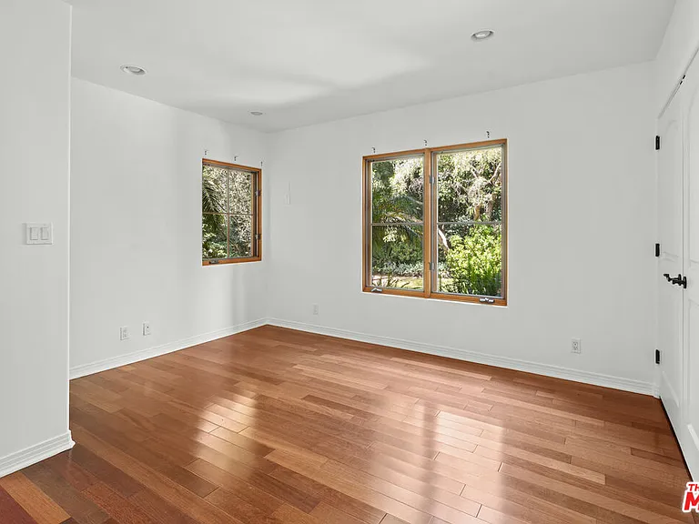 16820 W Sunset Blvd — Photo 34