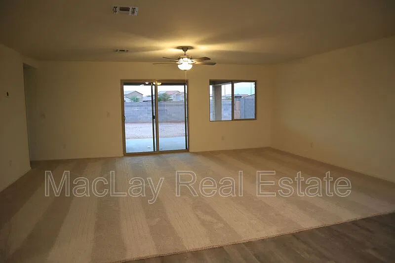 4 bed, 2.0 bath, 1934 sqft, $1,700 — Photo 3