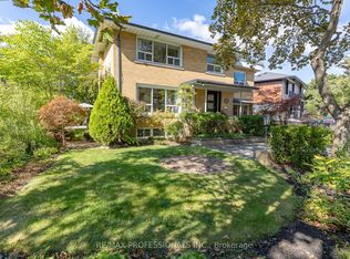 60 Fernalroy Blvd, Toronto, ON M8Z3W3
