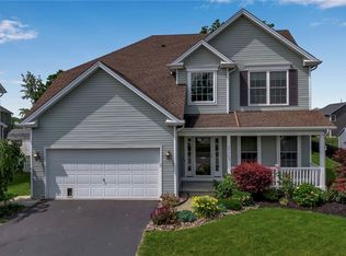 2350 Agassiz Dr, Lake View, NY 14085