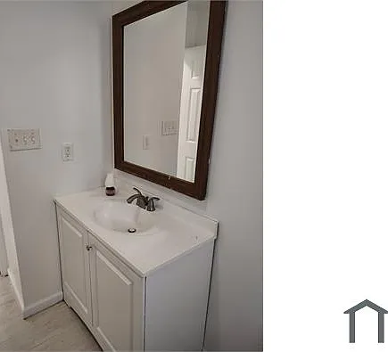 1754 Front St SW — Photo 4
