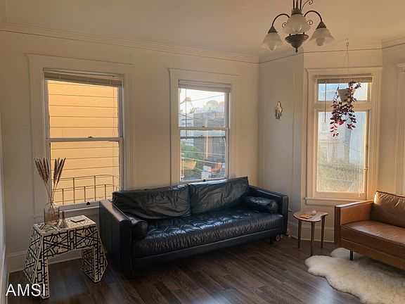 3rd image of 359 Fillmore St #9