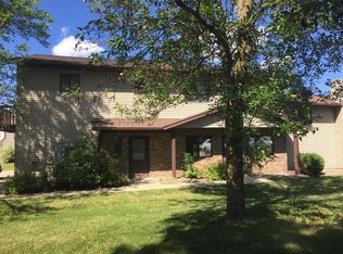 97 Conner Cir SW, Rochester, MN 55902