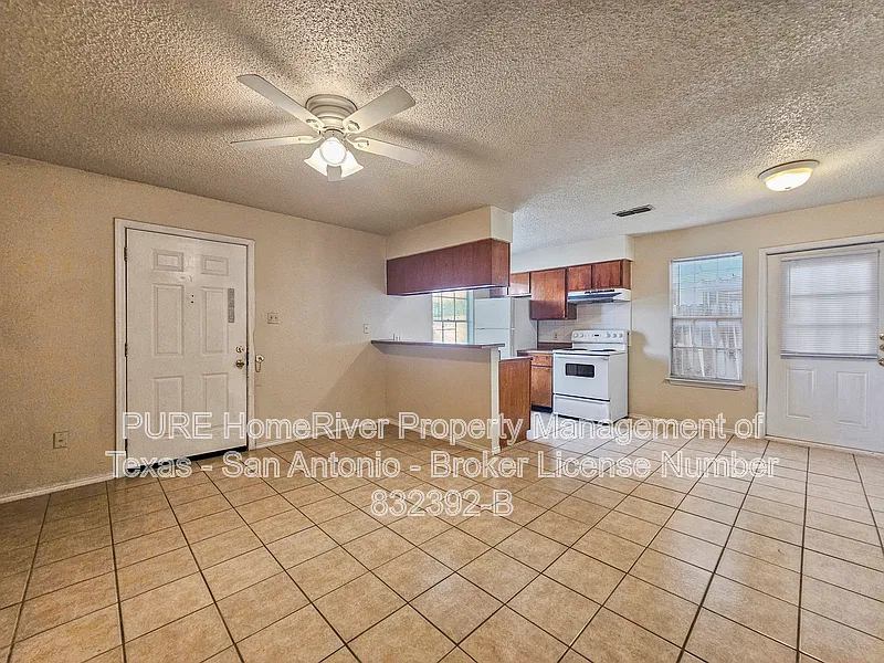 2 bed, 2.0 bath, 750 sqft, $998 — Photo 1