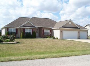 17015 N Deer Creek Dr, Effingham, IL 62401