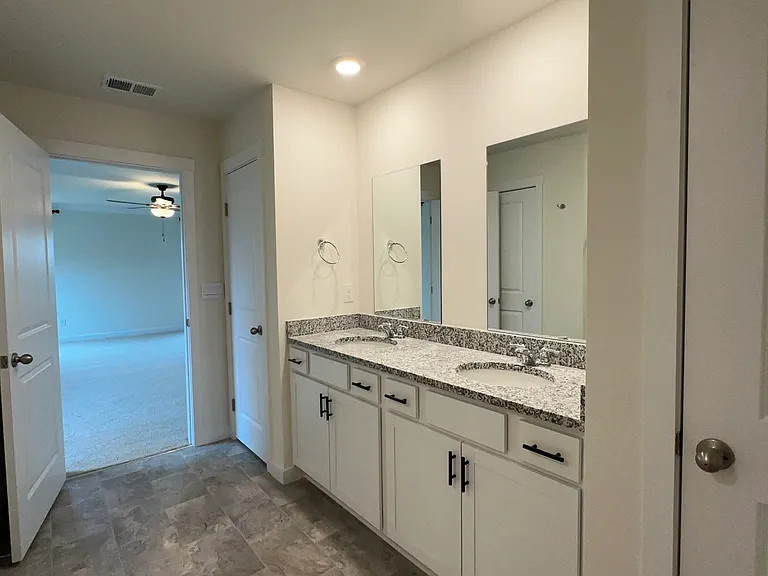 10811 Upland Dr — Photo 31