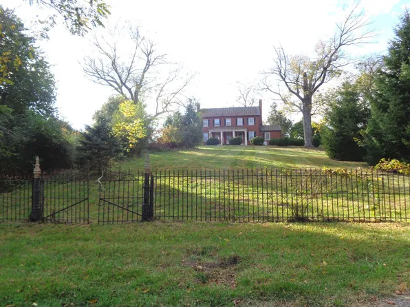 2258 Raphine Rd, Raphine, VA 24472