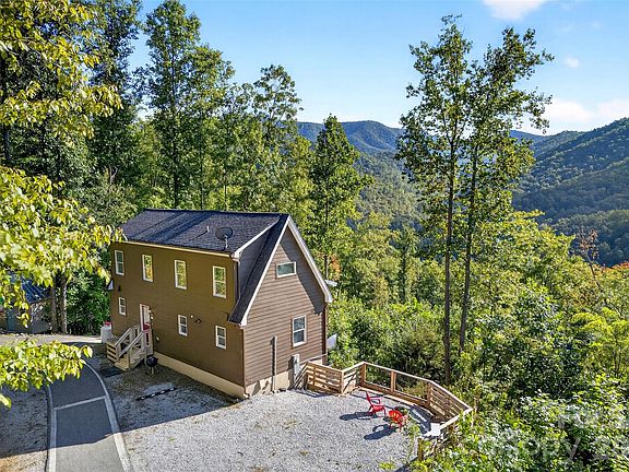 4th image of 8032 Buck Creek Rd