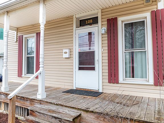2nd image of 108 W Irving St