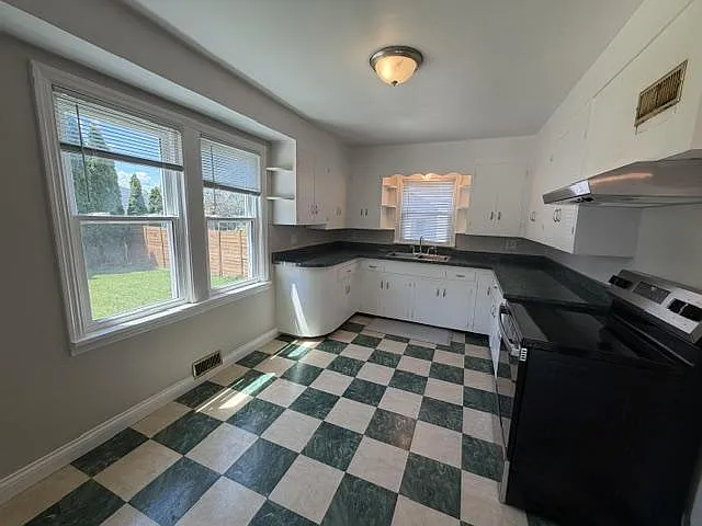 1530 Hill Ave — Photo 6
