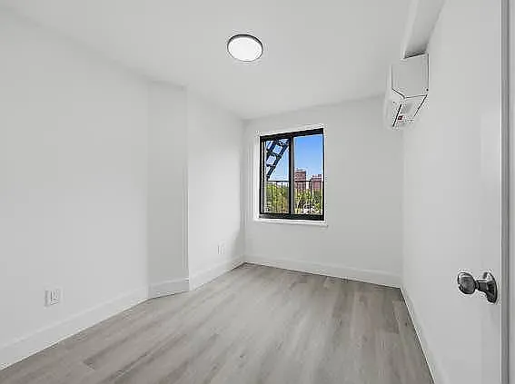 300 E 96th St #2A — Photo 4