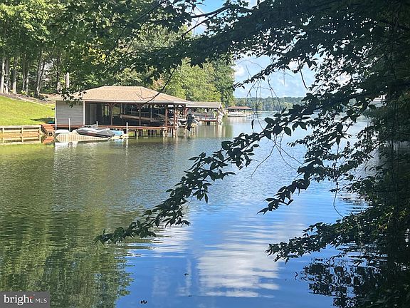 2nd image of 6028 Lost Cove Dr