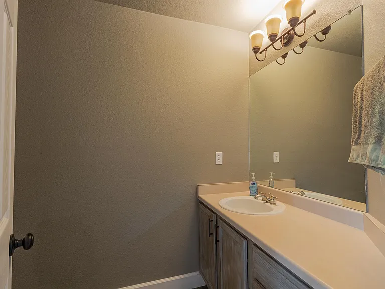 1245 S Flatrock Cir — Photo 13
