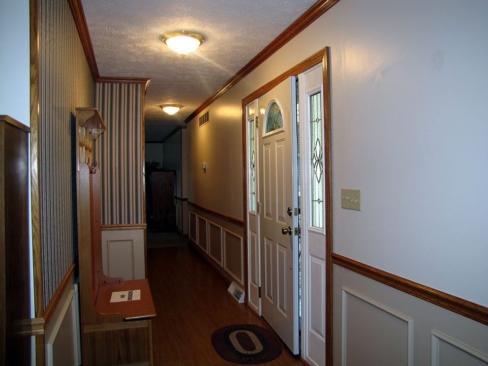 2nd image of 207 S Willard St