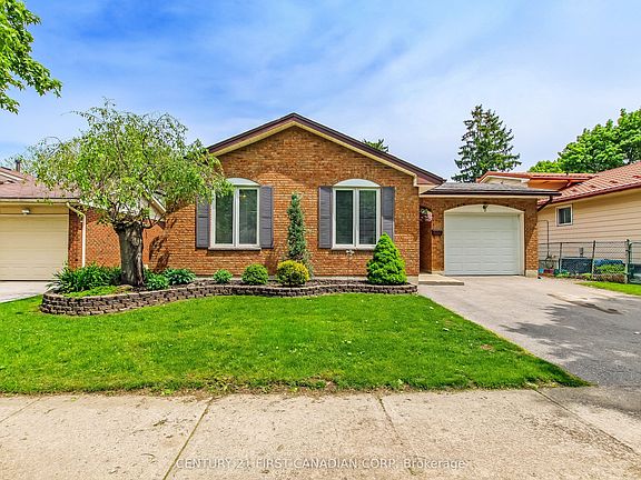 2nd image of 74 Winding Way Cres