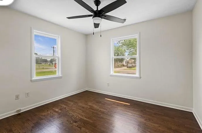 503 Stephenson Rd — Photo 3