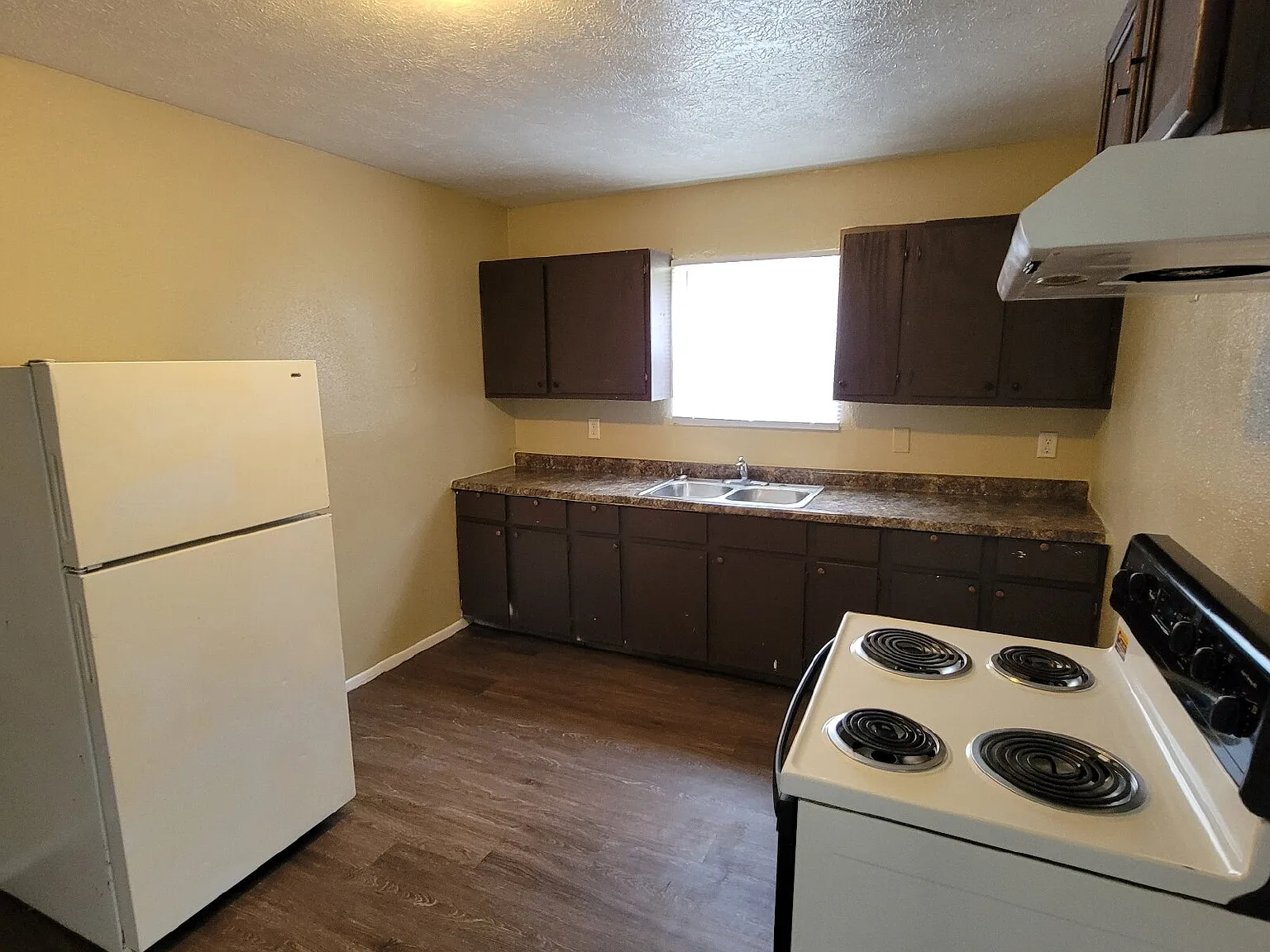 4 bed, $975 — Photo 4