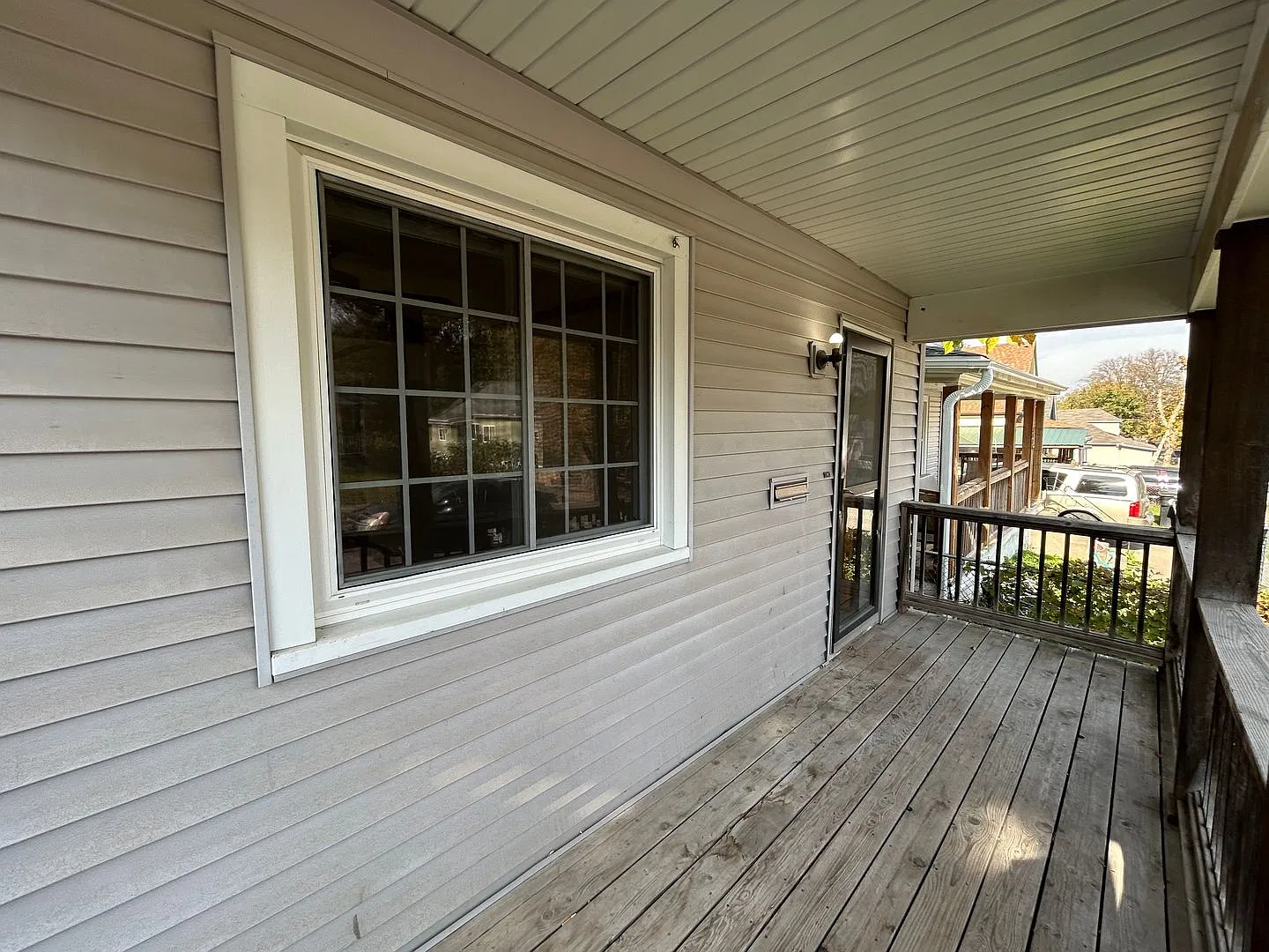 Affordable 3 Bedroom Home With Garage! Open House Monday! — Photo 3
