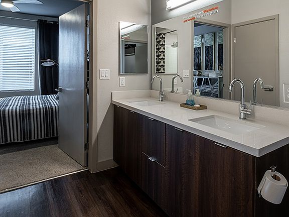 5th image of 4150 S Hualapai Way Unit 1069