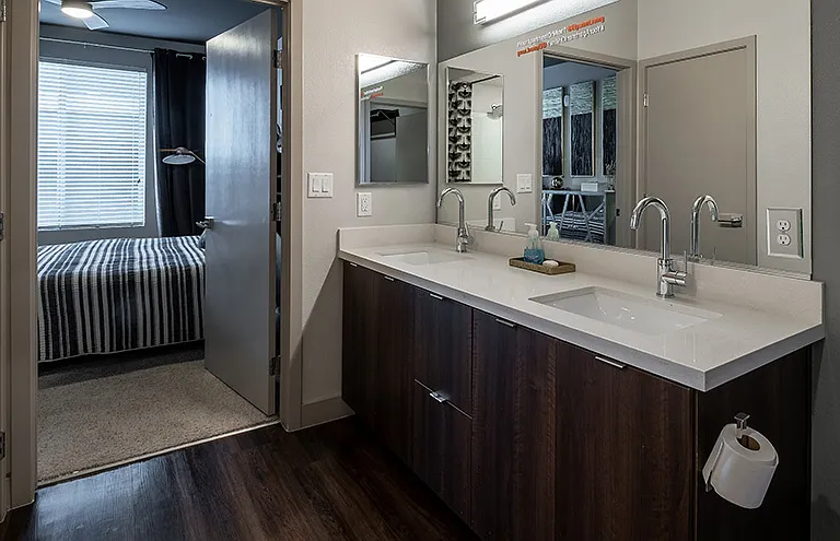 Aster Blue Diamond Apartments — Photo 6